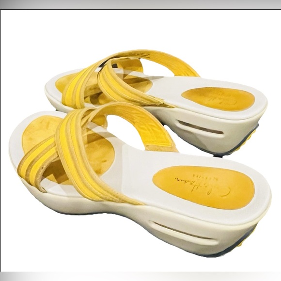 Women’s Cole Haan D24141 Air Vela Slide Lemon  / Yellow Casual Sandals Size 7B - Picture 3 of 6